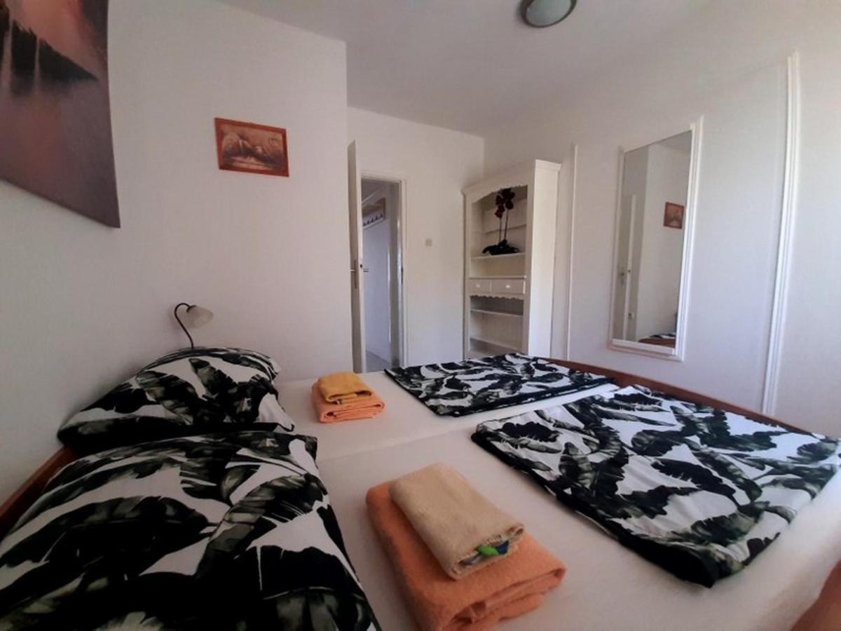 Apartments Nada Крк Экстерьер фото