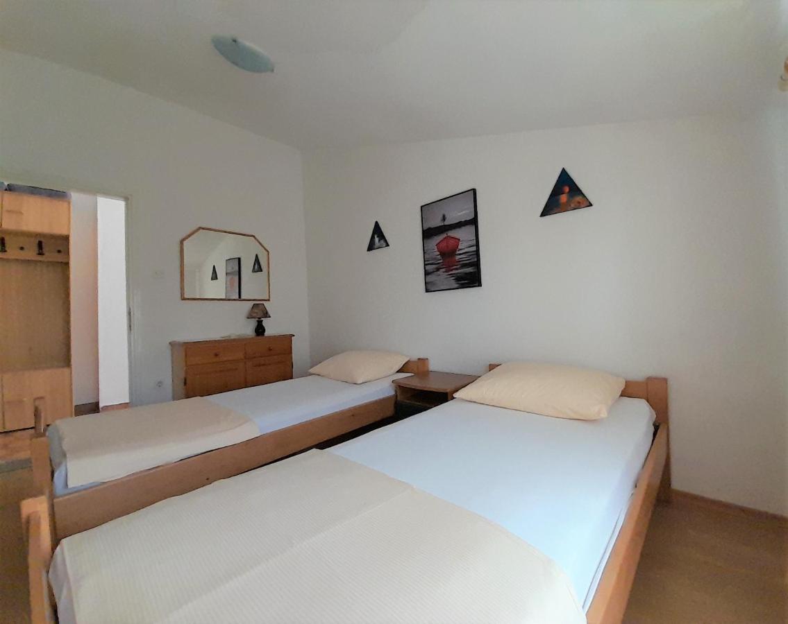 Apartments Nada Крк Экстерьер фото