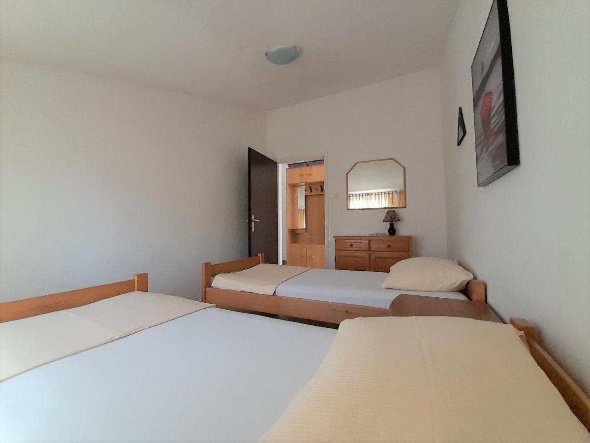 Apartments Nada Крк Экстерьер фото