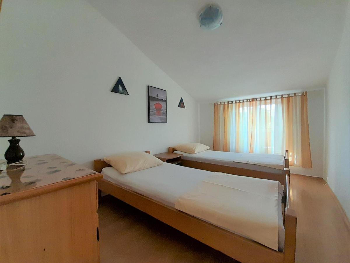 Apartments Nada Крк Экстерьер фото