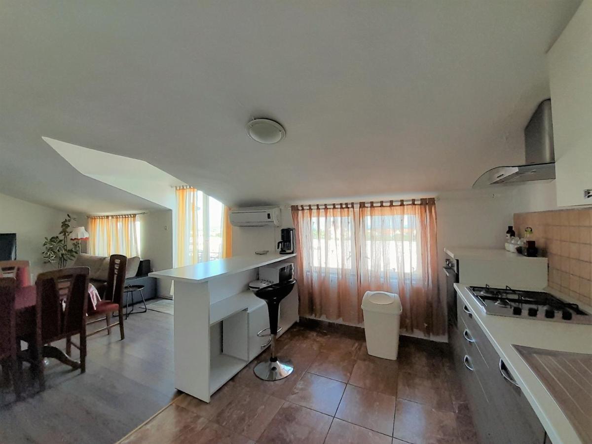 Apartments Nada Крк Экстерьер фото