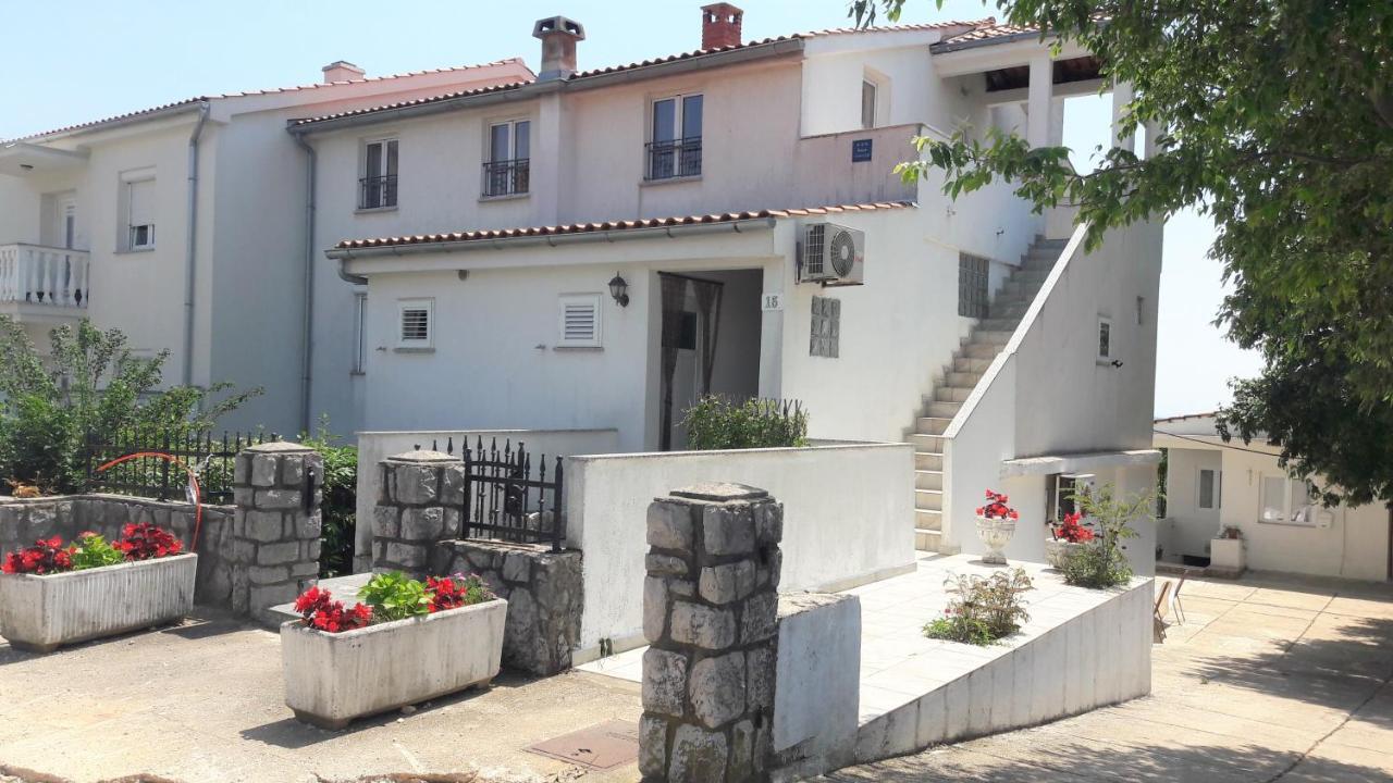 Apartments Nada Крк Экстерьер фото